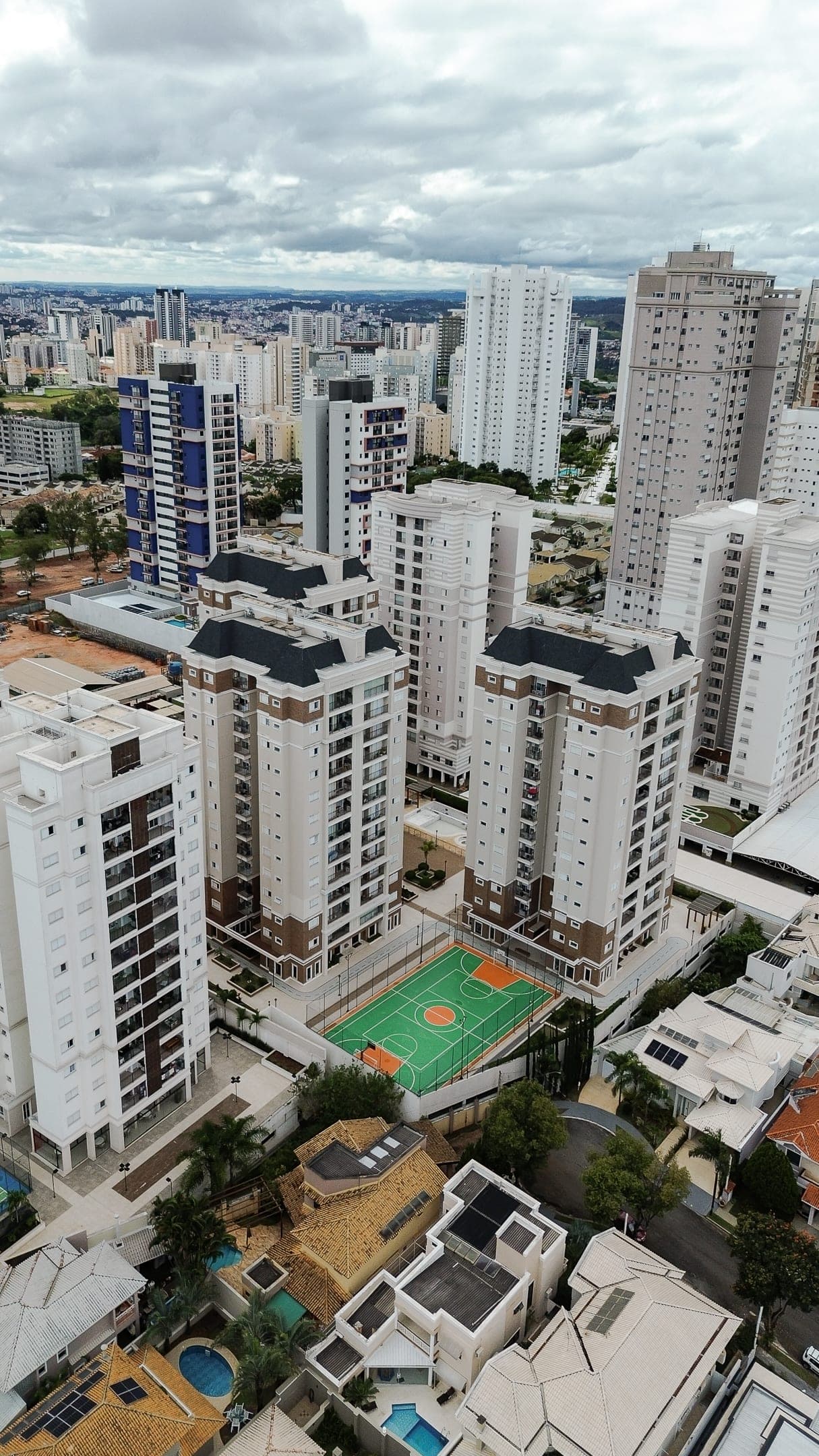 Luzes Campolim — Apartamento em Parque Campolim